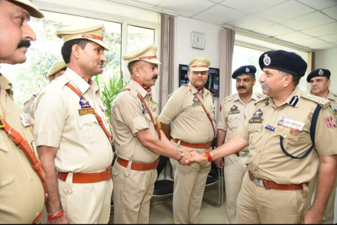 DIG Shiv Kumar Sharma meeting with promoted Police officers at SKPA. DIG Shiv Kumar Sharma meeting with promoted Police officers at SKPA.