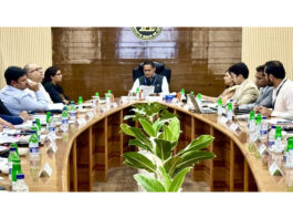Regional Director, RBI Jammu, Chandrashekhar Azad chairing a meeting of the Empowered Committee on MSMEs on Wednesday.