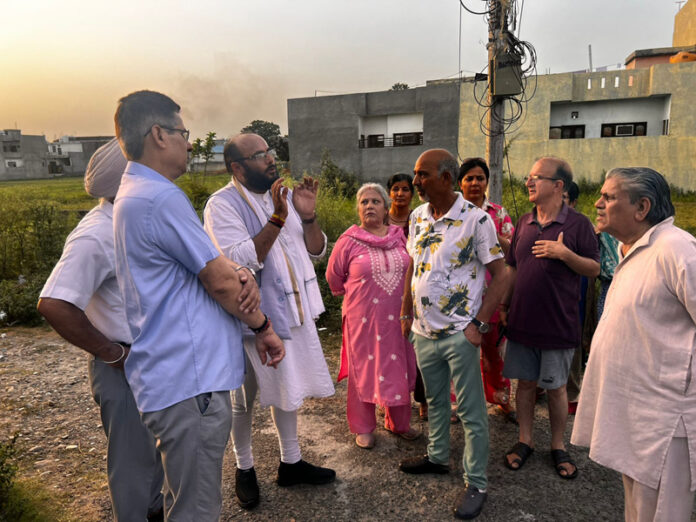 BJP KDD leaders listening public grievances in Swaran Colony, Gole Gujral during their visit on Saturday. BJP KDD leaders listening public grievances in Swaran Colony, Gole Gujral during their visit on Saturday.