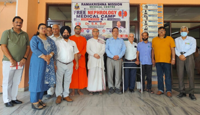 Doctors posing with officials of Ramakrishna Mission Medical Centre at Mission Hospital, Udheywala in Jammu. Doctors posing with officials of Ramakrishna Mission Medical Centre at Mission Hospital, Udheywala in Jammu.