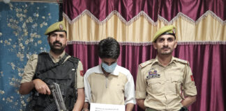 Anantnag Police Intensify Anti-Drug Crackdown, 3 FIRs Registered; 2 Drug Peddlers Held With Heroin, Charas Seized