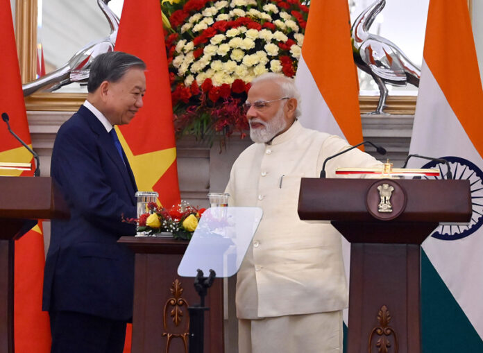 Prime Minister Narendra Modi with Vietnam President To Lam at the Hyderabad House in New Delhi on Wednesday. (UNI)
