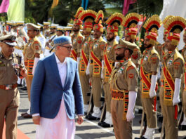 Chief Minister Omar Abdullah receiving a ceremonial guard of honour in Civil Secretariat, Srinagar on Monday. -Excelsior/Shakeel