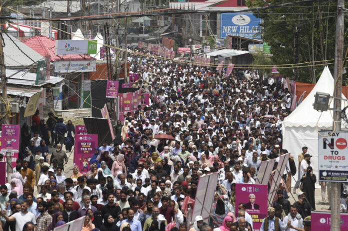 Large number of people join LG Manoj Sinha in padyatra against drug menace in Pulwama on Tuesday.