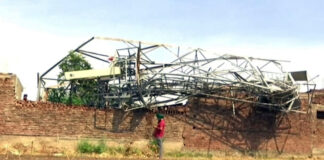 A BSNL tower which fell down in Pangdour village of Samba district. —Excelsior/Nischant