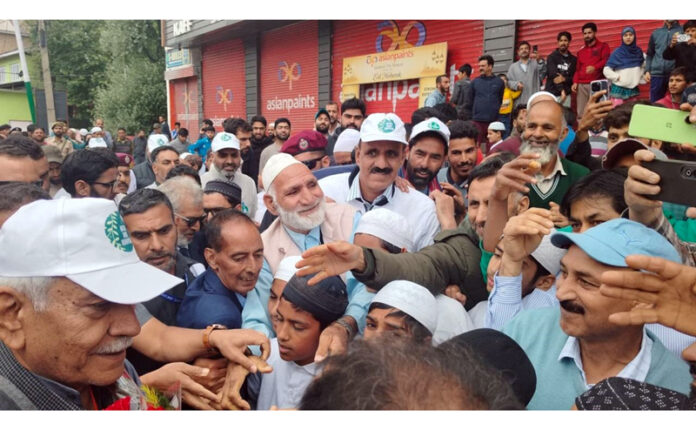 LG Manoj Sinha leading Nasha Mukt Jammu Kashmir padyatra in Shopian. LG Manoj Sinha leading Nasha Mukt Jammu Kashmir padyatra in Shopian.