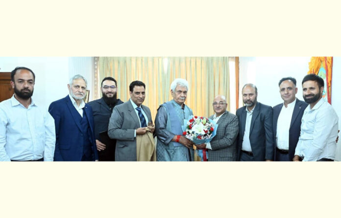 A delegation meeting LG on Monday.