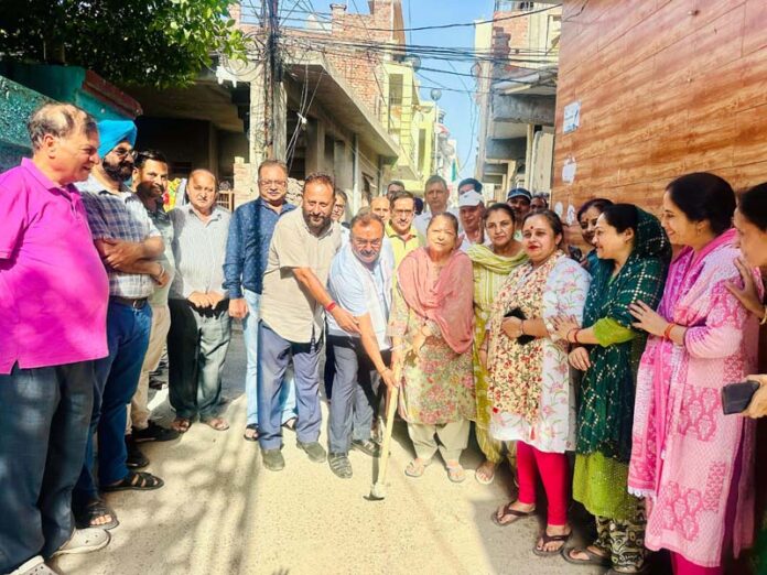 MLA Bahu, Ch. Vikram Randhawa kick starting development works in Nanak Nagar on Wednesday. MLA Bahu, Ch. Vikram Randhawa kick starting development works in Nanak Nagar on Wednesday.