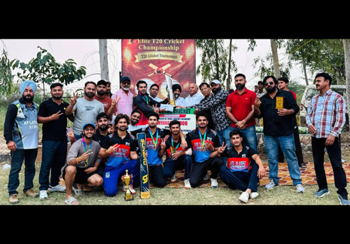 Winning team posing along with trophy. Winning team posing along with trophy.