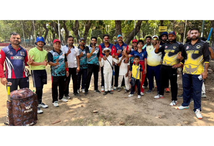 Player posing for a group photograph during a match. Player posing for a group photograph during a match.