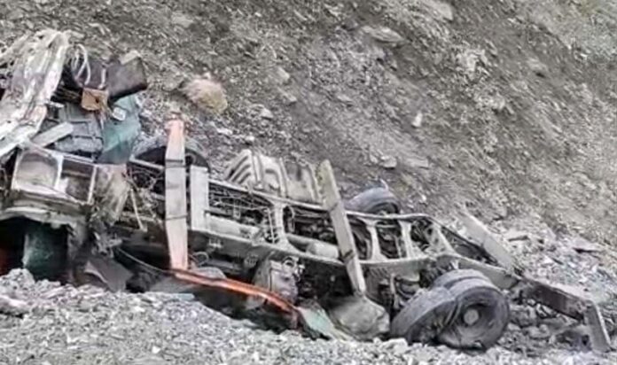 Wreckage of truck after an accident near Zojila on Friday. -Excelsior/Firdous Wreckage of truck after an accident near Zojila on Friday. -Excelsior/Firdous