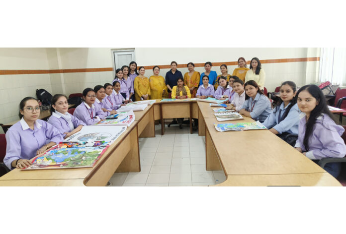 Participants posing along with faculty during a programme. Participants posing along with faculty during a programme.