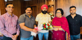 DAJ delegation members with Director Health Services Jammu Dr Poonam Sethi at latter's office chamber.