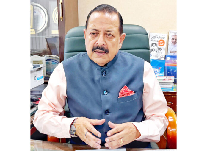 Union Minister Dr Jitendra Singh briefing the media about the heat conditions expected during May 2026 at New Delhi on Saturday.