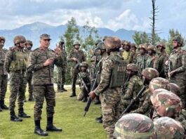 Northern Army Commander Lt Gen Pratik Sharma interacting with troops deployed along LoC in North Kashmir on Thursday.