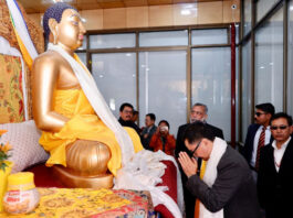 Union Minister Kiren Rijiju paying homage to sacred relics of Gautama Buddha at Jivetsal, Choglamsar in Leh.