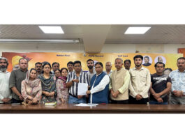 Family members of Chashoti victims submitting memorandum to Sat Sharma at BJP office in Jammu on Saturday.