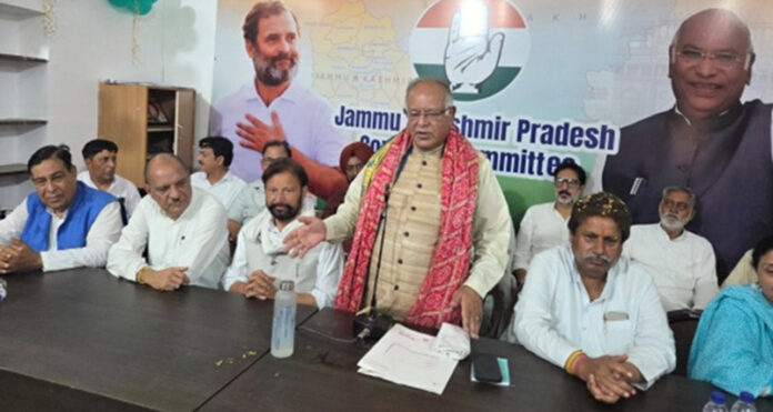 Senior Cong leaders addressing a gathering at newly renovated party office at Shaheedi Chowk Jammu.