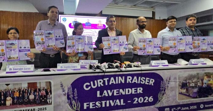Director, CSIR-IIIM Jammu and others releasing brochure of the 4th Lavender Festival, during a curtain raiser press conference on Friday. -Excelsior/Rakesh Director, CSIR-IIIM Jammu and others releasing brochure of the 4th Lavender Festival, during a curtain raiser press conference on Friday. -Excelsior/Rakesh