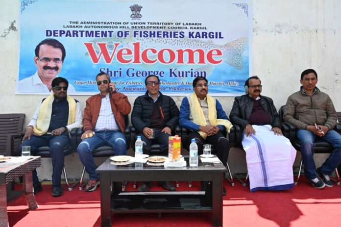 Union Minister George Kurian and other dignitaries during a programme organized by SIDCO and NMDFC at Kargil on Saturday.