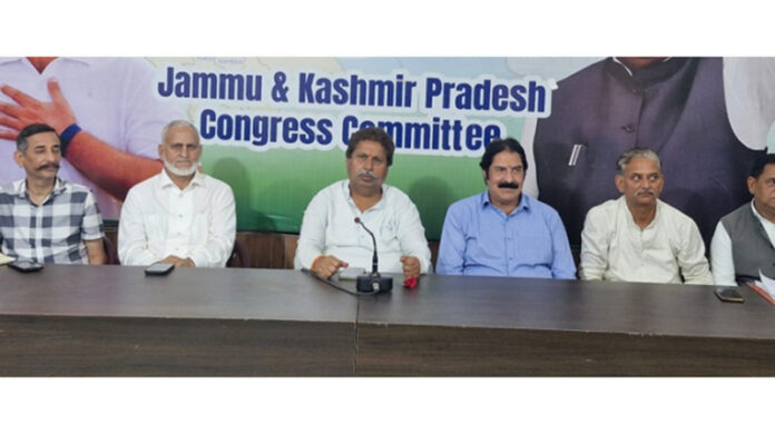 Senior Cong leaders Raman Bhalla, G M Saroori, Yogesh Sawhney & others during meeting in Jammu.