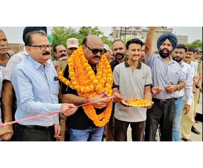 DyCM inaugurating double-lane bridge at Greater Kailash on Sunday. DyCM inaugurating double-lane bridge at Greater Kailash on Sunday.