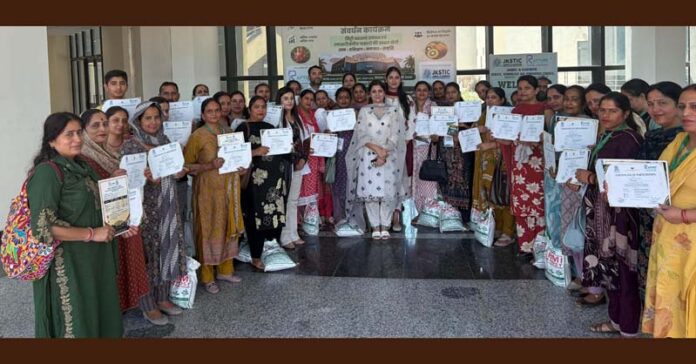 Director of the Rapture Biotech with participating farmers during valedictory function of five-day sensitization programme. Director of the Rapture Biotech with participating farmers during valedictory function of five-day sensitization programme.