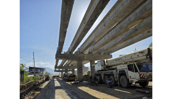 An under-construction flyover in the Delina area along the Srinagar-Baramulla Highway in North Kashmir. — Excelsior/Aabid Nabi