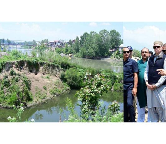 CM inspecting flood breach site at Shalina on Friday.