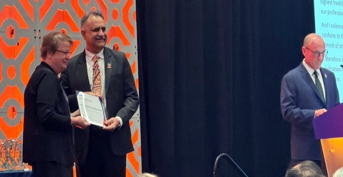 Lt Gen Narendra Kotwal being conferred the prestigious Fellowship of the American Association of Clinical Endocrinology in Las Vegas.