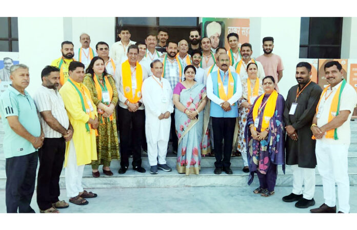 BJP vice president and former Minister, Priya Sethi with party leaders during a programme at Akhnoor on Sunday.