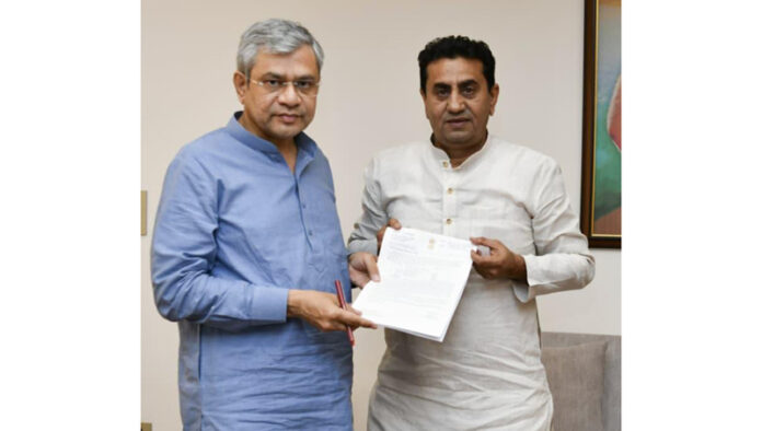 MLA Rajiv Jasrotia during his meeting with Union Minister for Railways Ashwini Vaishnaw on Friday.