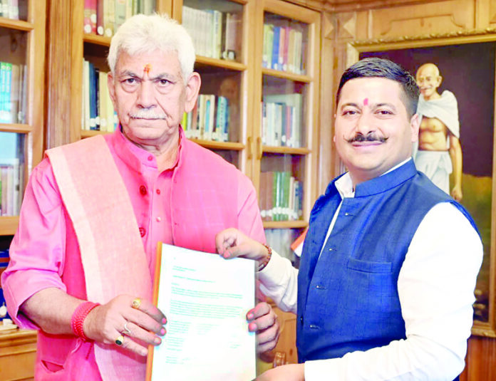 BJP spokesperson, Gaurav Gupta submitting a memorandum to Lt Governor, Manoj Sinha at Srinagar on Tuesday.