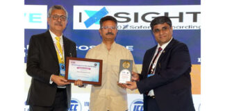 Dr Samar Dev Singh Charak receiving special appreciation award at Jio World Convention Centre, Mumbai.