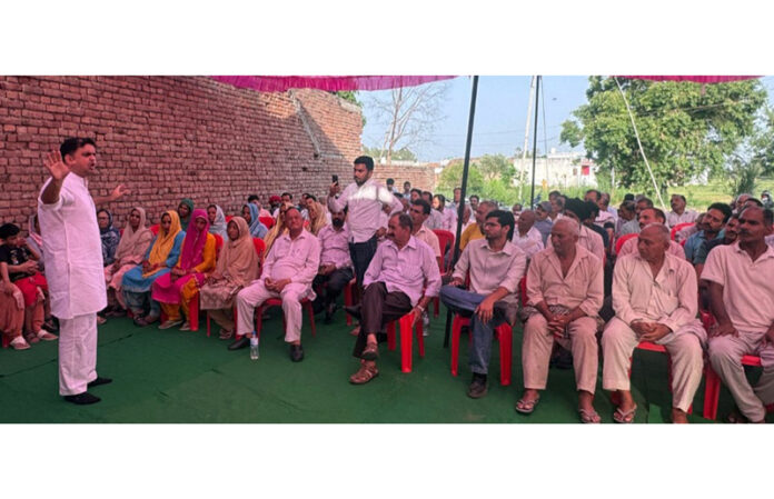 Neeraj Kundan addressing public meeting at Morchapur in Bishnah. Neeraj Kundan addressing public meeting at Morchapur in Bishnah.
