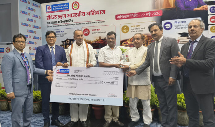 Mayor of Panchkula, Shyam Lal Bansal posing along with others during a function on Saturday. Mayor of Panchkula, Shyam Lal Bansal posing along with others during a function on Saturday.