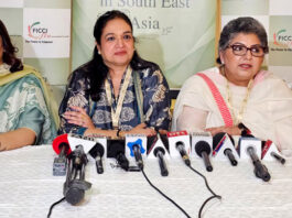 Members of FICCI FLO J&K, Ladakh chapter during a press conference in Srinagar on Friday. —Excelsior/Shakeel