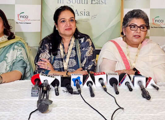 Members of FICCI FLO J&K, Ladakh chapter during a press conference in Srinagar on Friday. —Excelsior/Shakeel