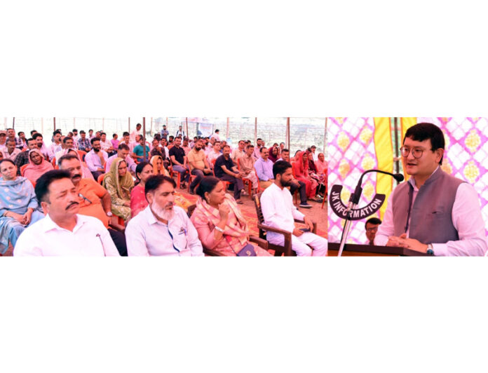 DC presides over public grievances redressal camp at Sewna- Udhampur DC presides over public grievances redressal camp at Sewna- Udhampur