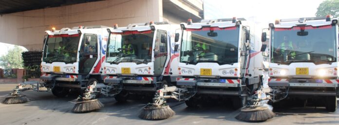 JMC ramps up sanitation efforts_ Deploys Advanced Cleaning Machines for Shri Amarnath Ji Yatra