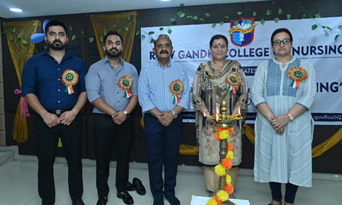 Dignitaries posing during lamp lighting and oath ceremony. Dignitaries posing during lamp lighting and oath ceremony.