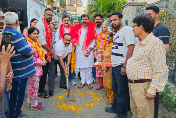 MLA Jammu West, Arvind Gupta launching development project in Jawahar Nagar on Saturday. MLA Jammu West, Arvind Gupta launching development project in Jawahar Nagar on Saturday.