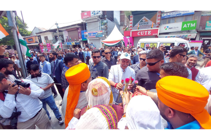 LG Manoj Sinha leading rally against drugs in Ganderbal on Friday. — Excelsior/Firdous Ahmad