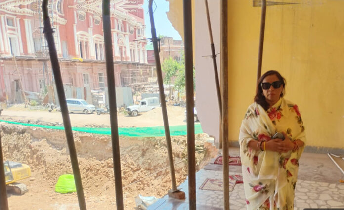 Dr Ritu Singh at Shri Gadadhar Temple near Mubarak Mandi Heritage Complex, Jammu. Dr Ritu Singh at Shri Gadadhar Temple near Mubarak Mandi Heritage Complex, Jammu.