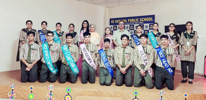 Students Council of KC Gurukul Public School posing along with dignitaries.