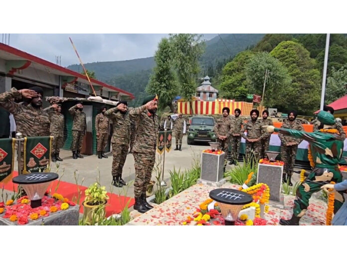 Army Commander, HS Dillion of 6 RR and other officers and Jawans paying respect to martyrs of Hill Kaka operation in Poonch. Army Commander, HS Dillion of 6 RR and other officers and Jawans paying respect to martyrs of Hill Kaka operation in Poonch.